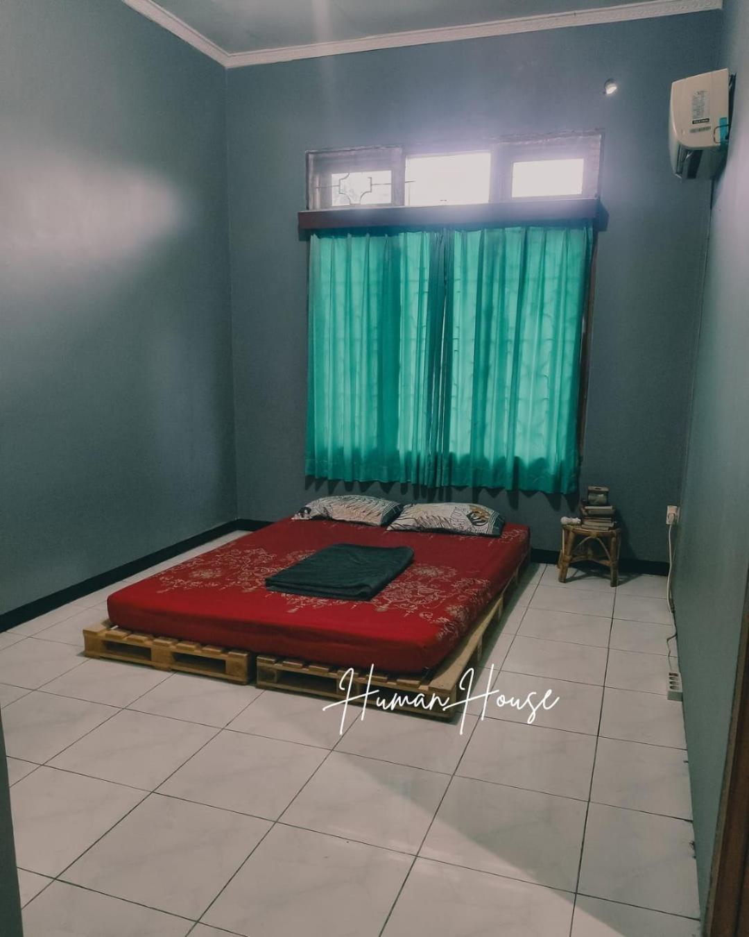 Bed and Breakfast Human House Surabaya Exterior foto